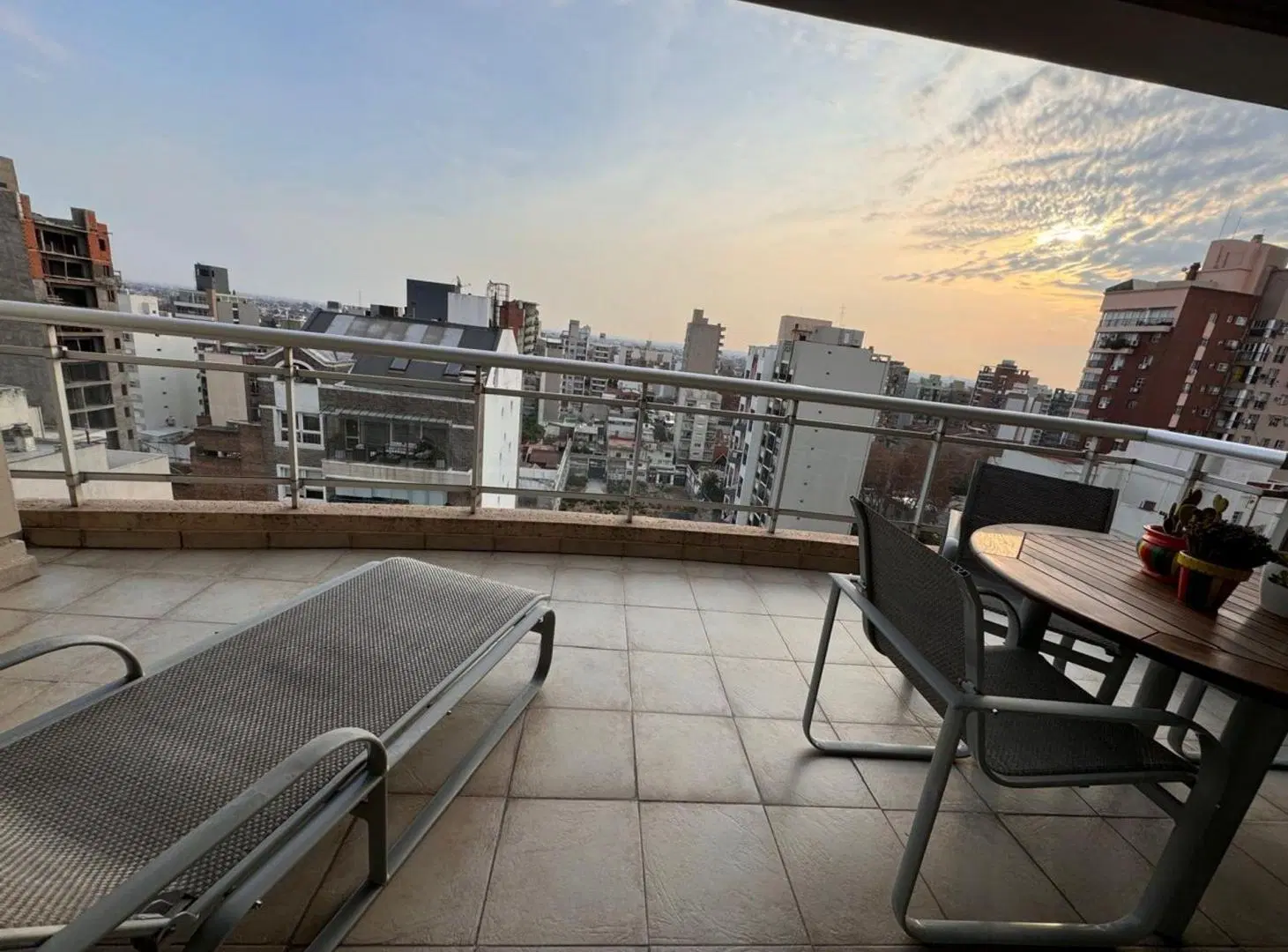PENT HOUSE (11 y 12) 276 M2 5 AMB 2 COCH.LANUSITA 2