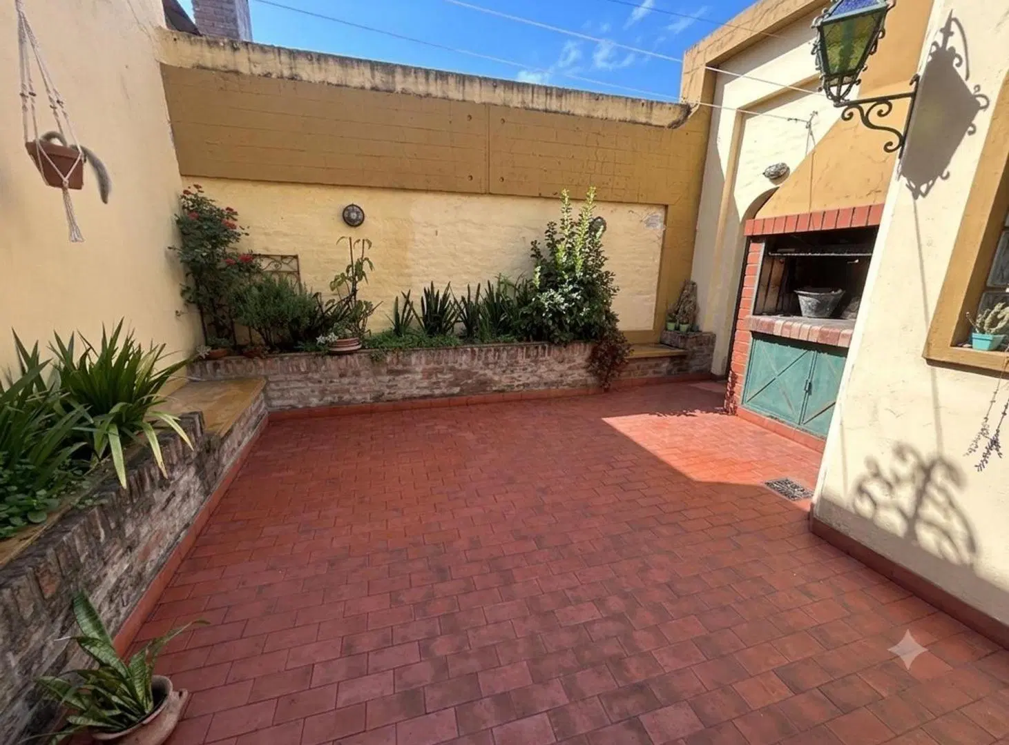 VENTA CASA 3 AMB PATIO, PARRILLA  Y GALPON 8