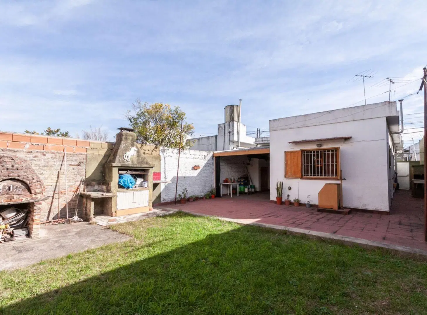 Casa 4 amb. cochera Jardín Escalada Lanús 3