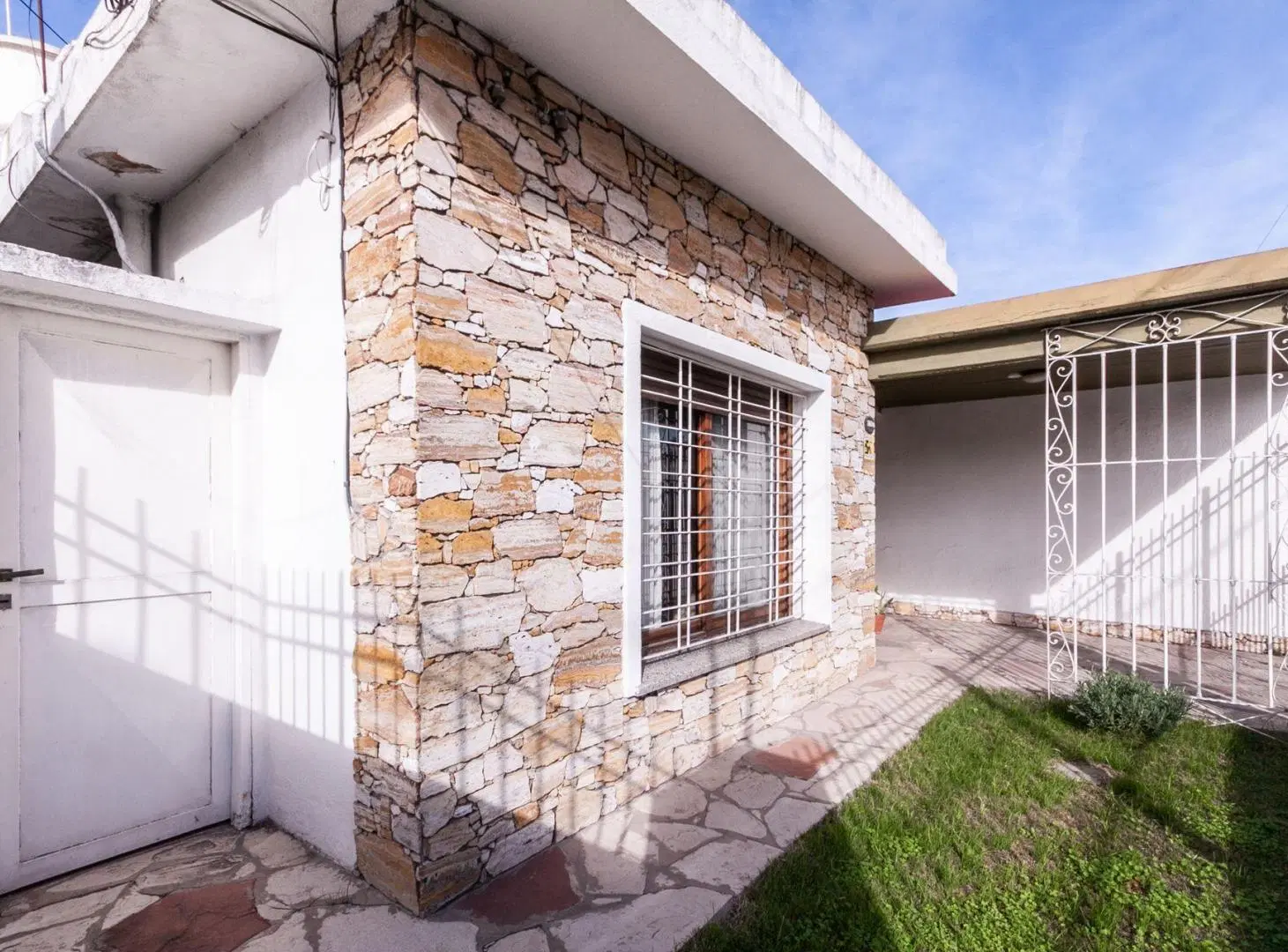 Casa 4 amb. cochera Jardín Escalada Lanús 8