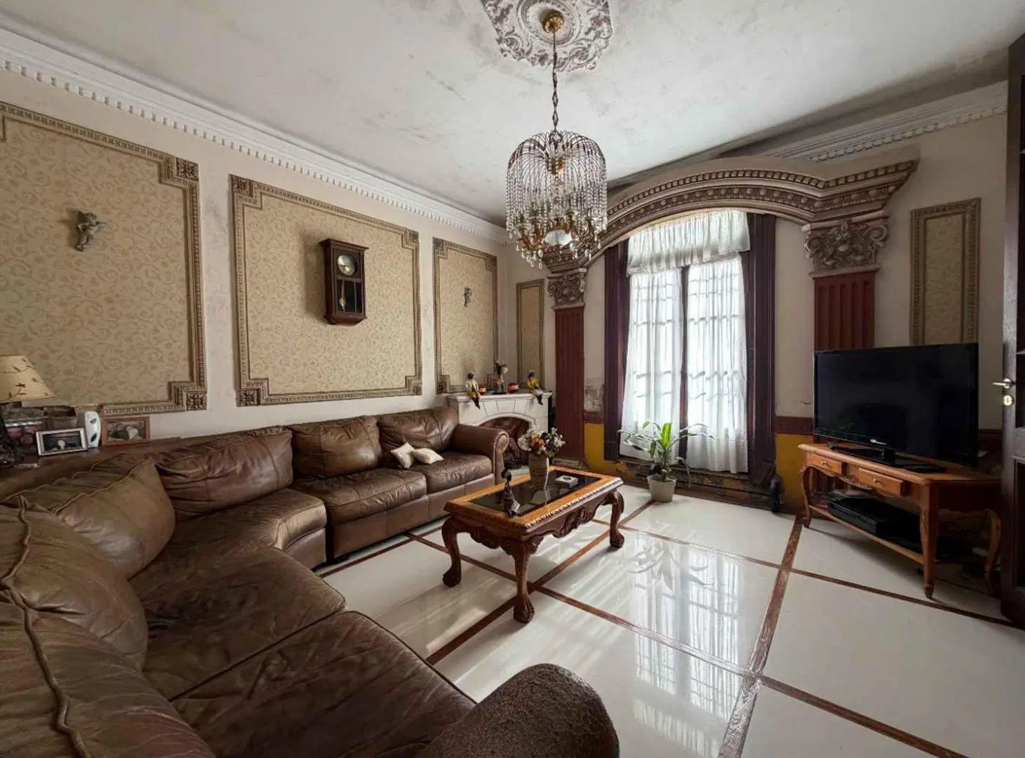 CASA EN VENTA EN BANFIELD E. 4 AMB. RECICLADA 3