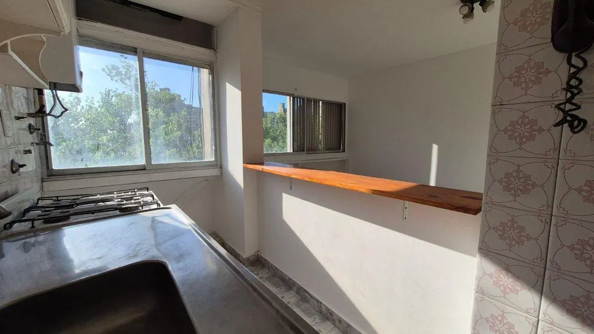 DEPTO VENTA VILLA LUGANO 3 AMB  MUY LUMINOSO 4
