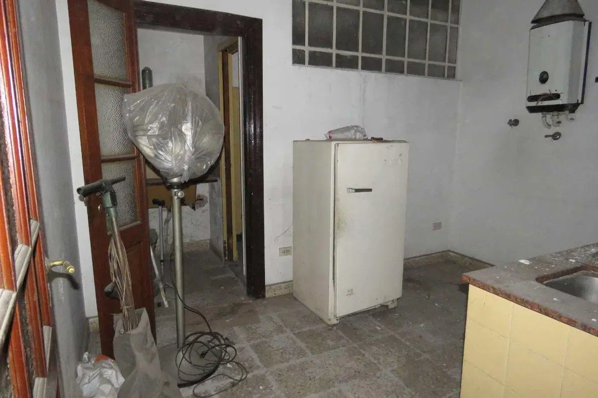 EXELENTE CASA A REFACCIONAR A METROS DE 25 DE MAYO 3