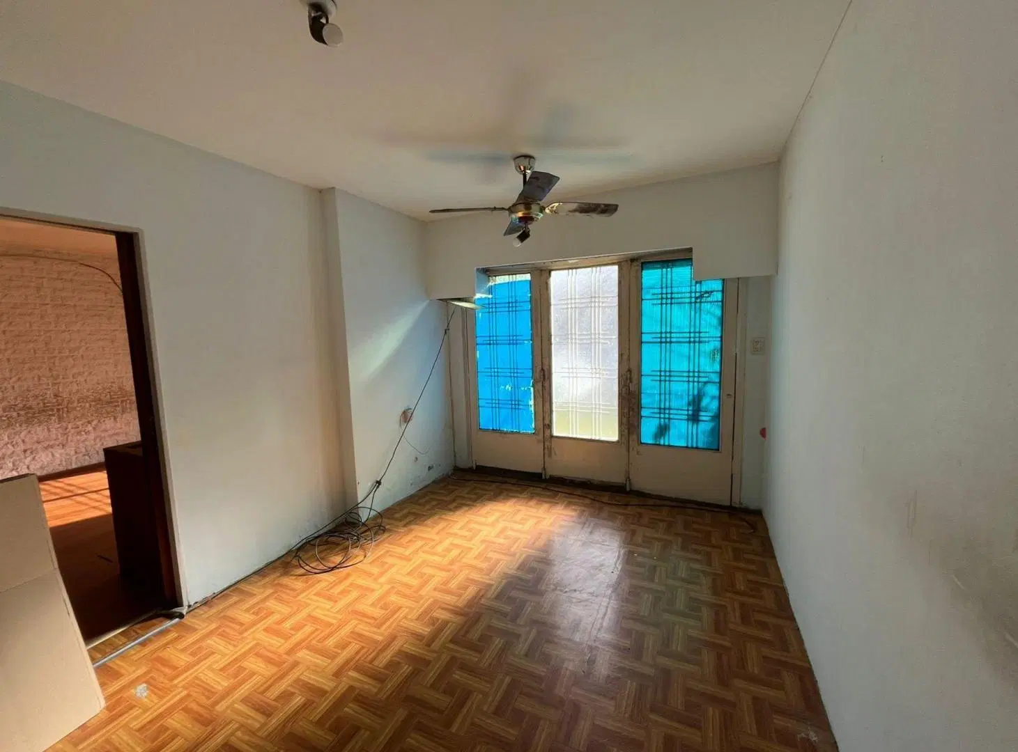Venta en Block de casa de 3 y 2 ambientes 4