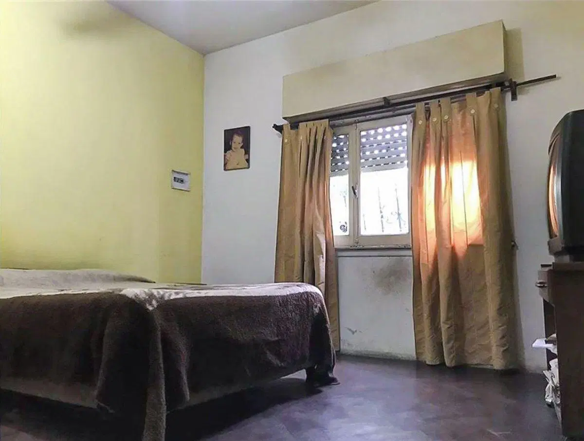 Venta casa 4 ambs. Fondo libre. Jardín al frente 4
