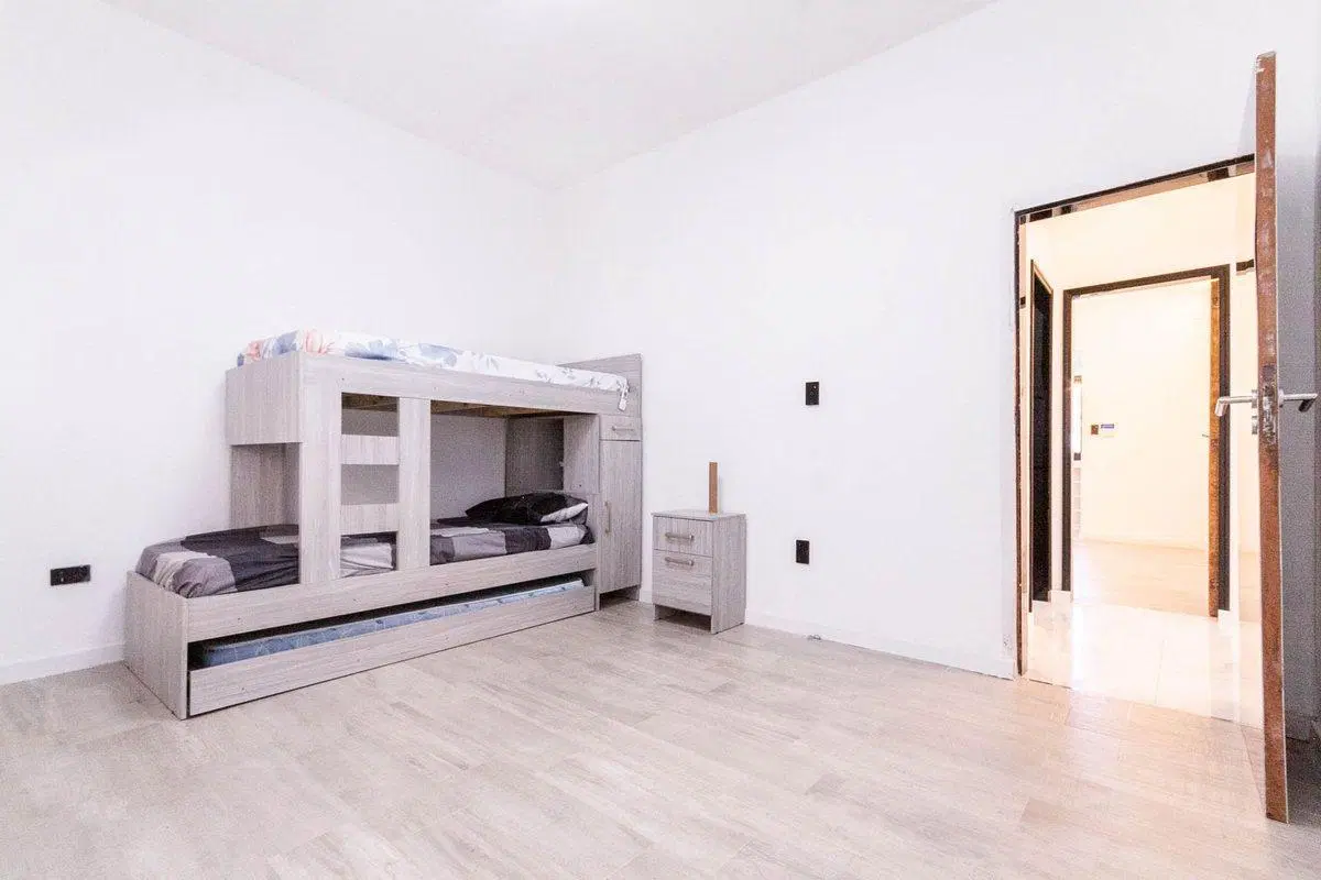 Casa 4 amb hecha a nuevo, con piscina y 3 cocheras 4