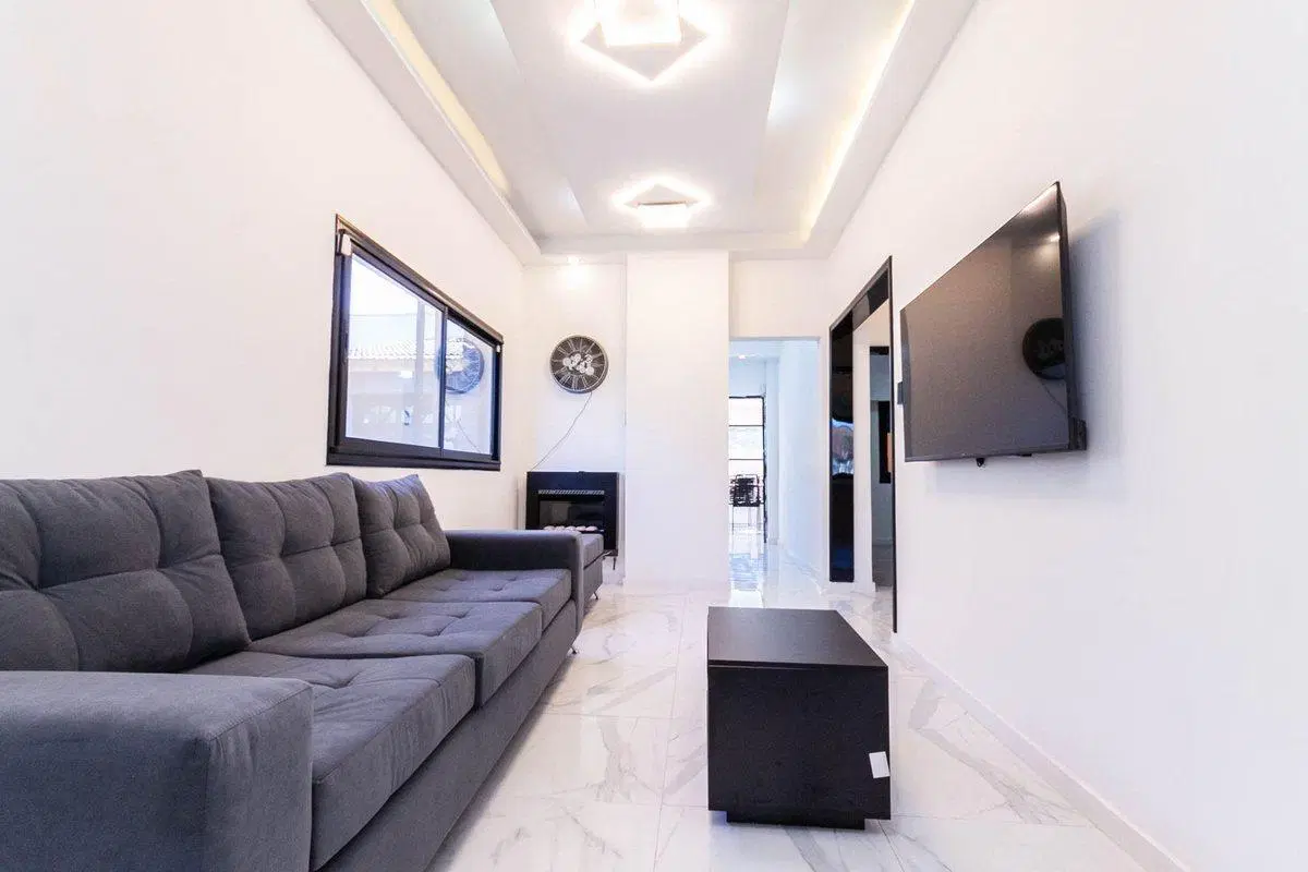 Casa 4 amb hecha a nuevo, con piscina y 3 cocheras 5