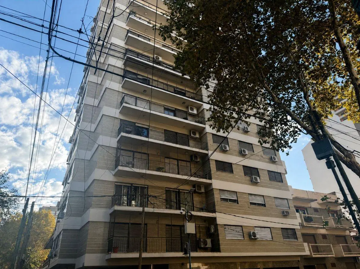 Venta depto. 3 ambs. Semipiso. Balcon. Lanusita 5
