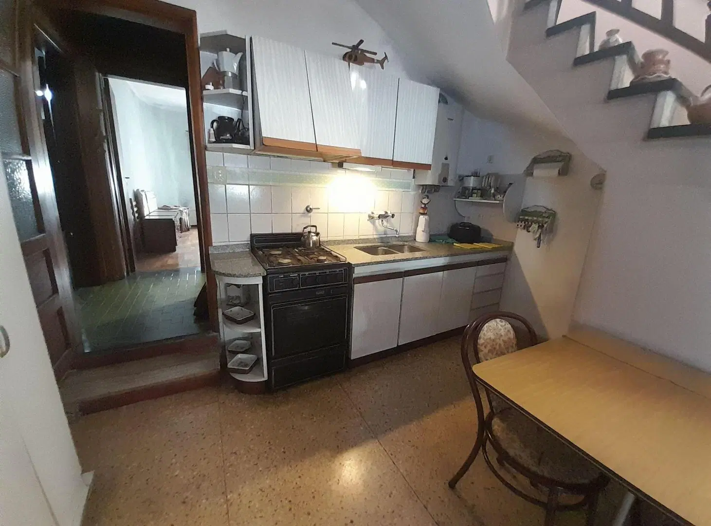 VENTA CASA 4 AMB GERLI A 3 CUAD. DE H. YIRIGOYEN 2