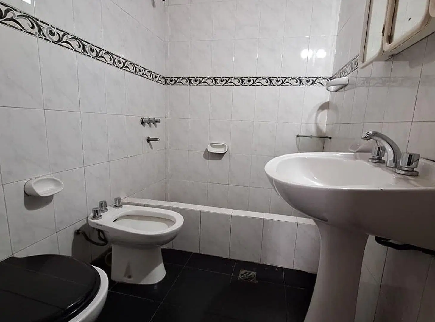 ALQUILER CASA 3 AMB LOTE 447M2. LANUS OESTE 8