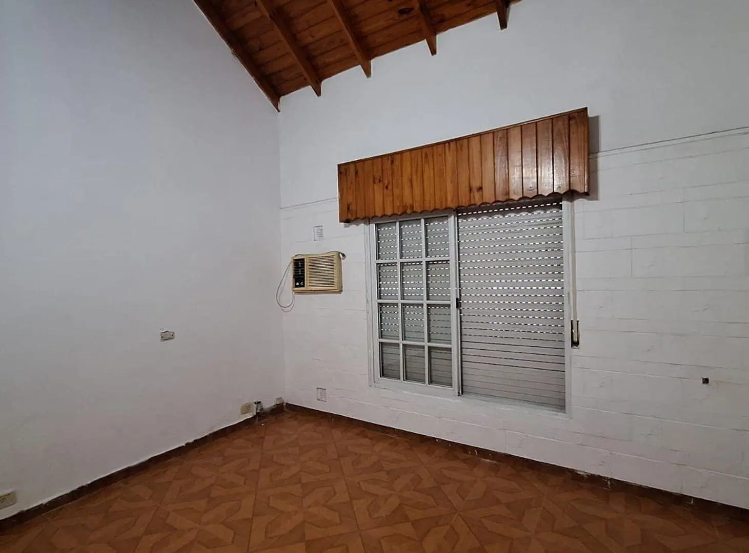 ALQUILER CASA 3 AMB LOTE 447M2. LANUS OESTE 5