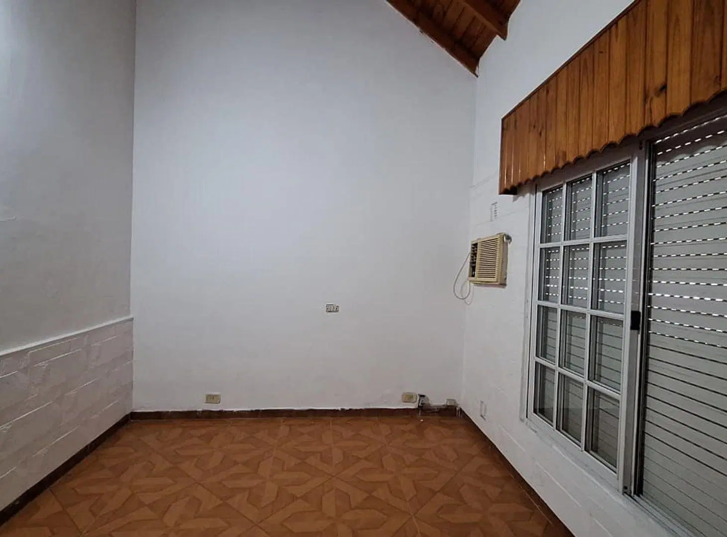 ALQUILER CASA 3 AMB LOTE 447M2. LANUS OESTE 5