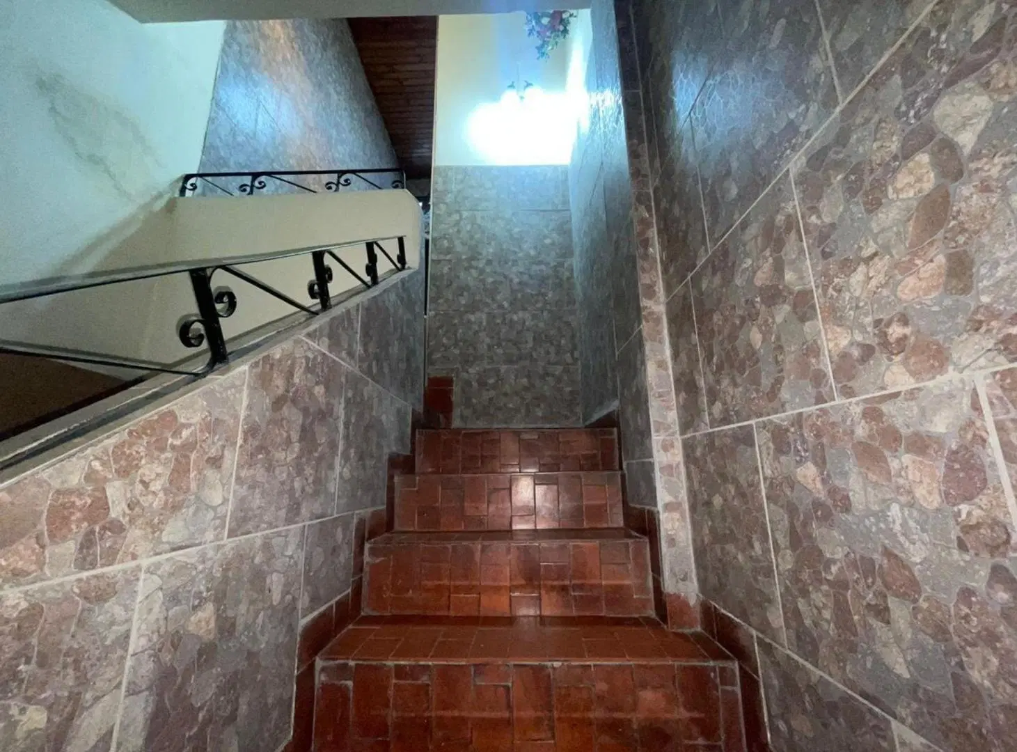 PH EN VENTA- 3 AMBTES-80 MTS.REMEDIOS DE ESCALADA 8