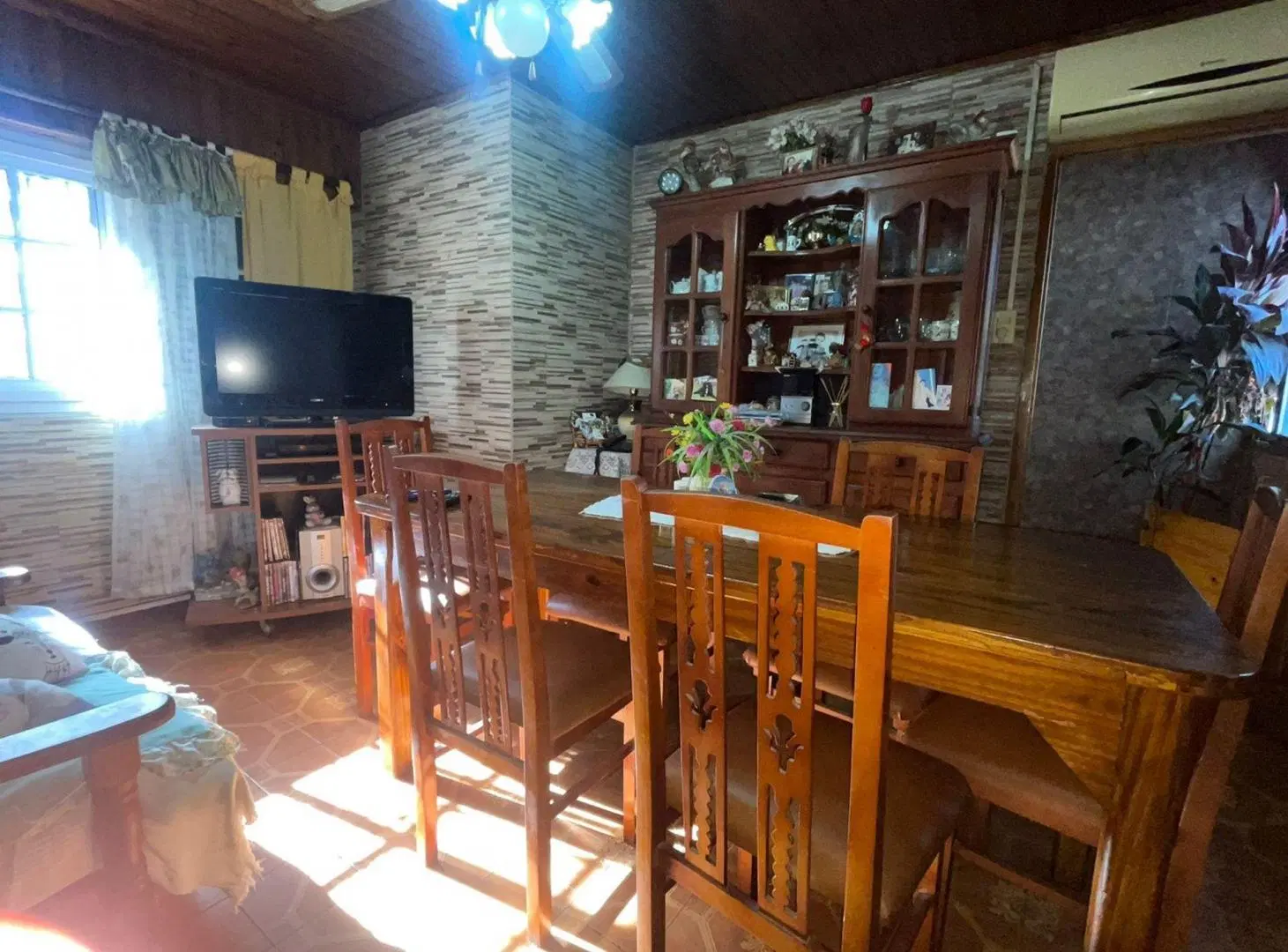 PH EN VENTA- 3 AMBTES-80 MTS.REMEDIOS DE ESCALADA 2