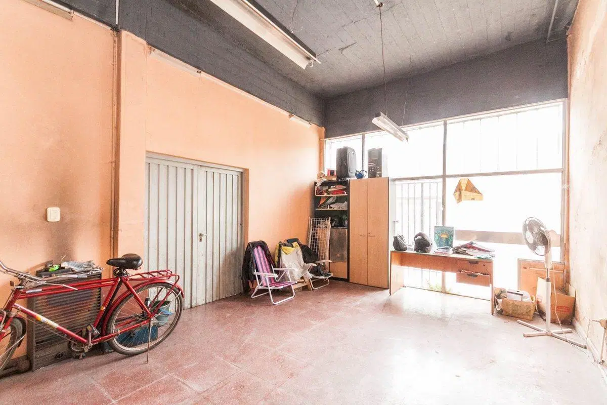 VENTA DE GALPON, LOCAL Y 2 DEPTOS EN V. ALSINA 4