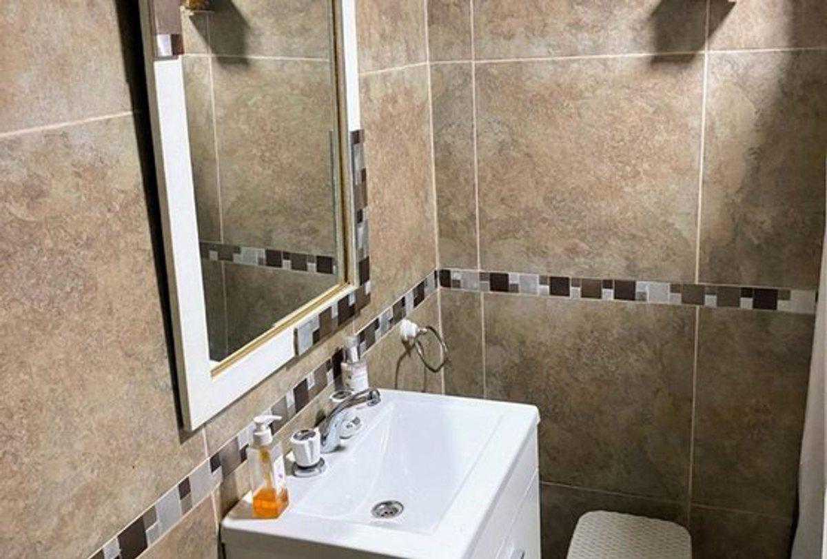 Foto de VENTA CASA EN LOMAS DE ZAMORA CON PARQUE Y QUINCHO, imagen 3