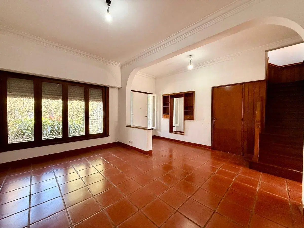 HERMOZO CHALET 5 AMB C/PARQUE Y GARAGE 2