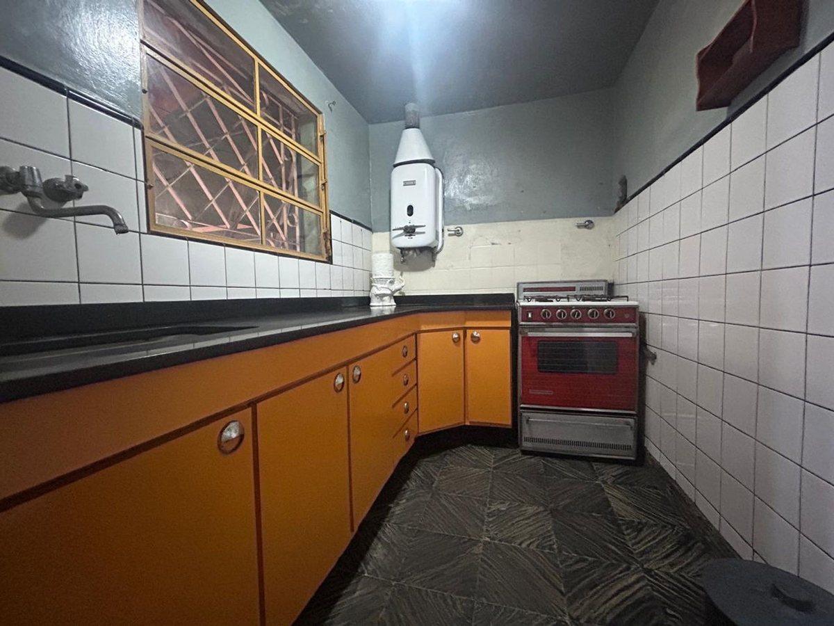 Foto de Amplia casa 5 amb en Lanús Oeste, imagen 3