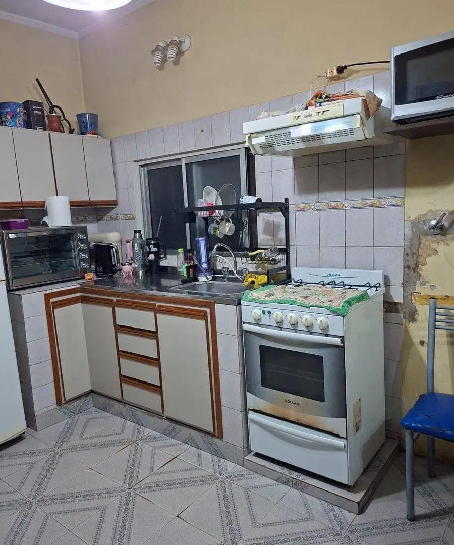 VENTA GALPON Y CASA 3 AMB. LANUS 8
