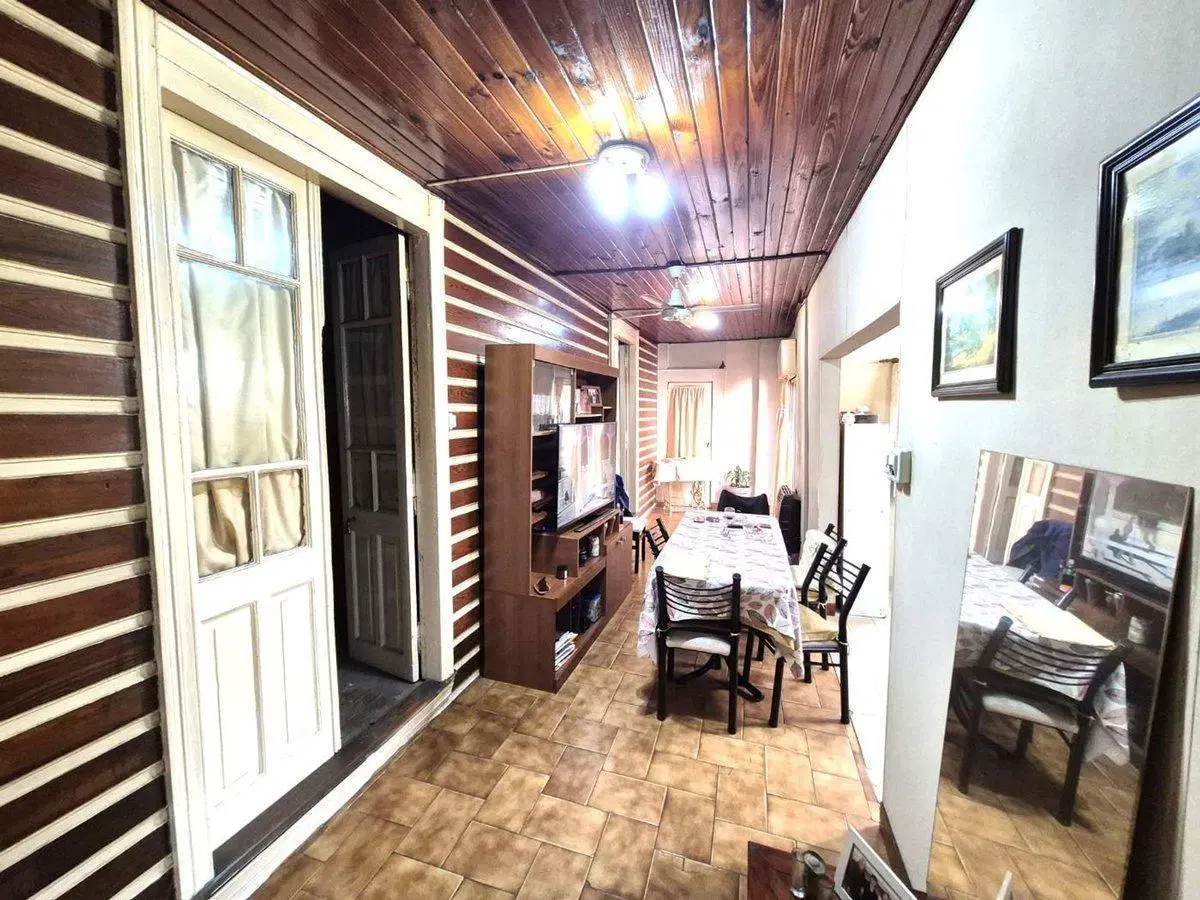 CASA A REFORMAR-4 dormitorios- terraza-LANUS OESTE 5