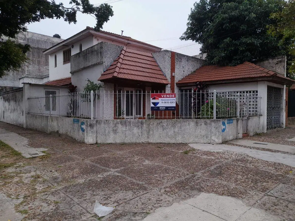 CASA EN VENTA IDEAL PARA 2 FLIAS, SUIPACHA AL 2900 8