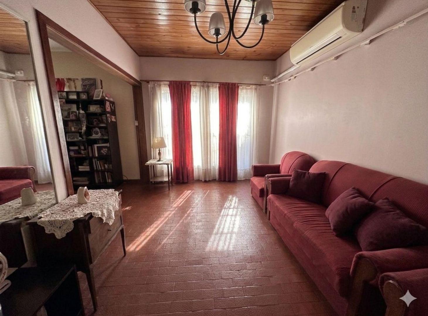 Foto de Casa 3 ambientes con hermoso parque, imagen 1