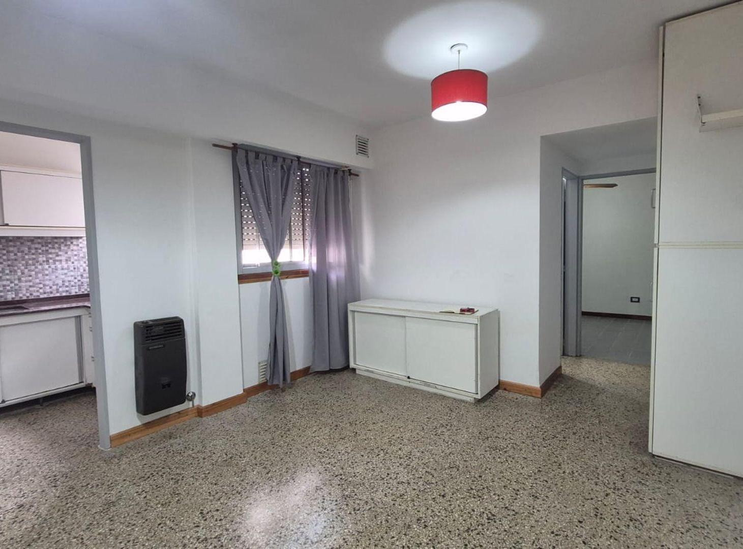 Foto de DEPARTAMENTO 2 AMB EN ALQUILER IMPECABLE LANUS O, imagen 2