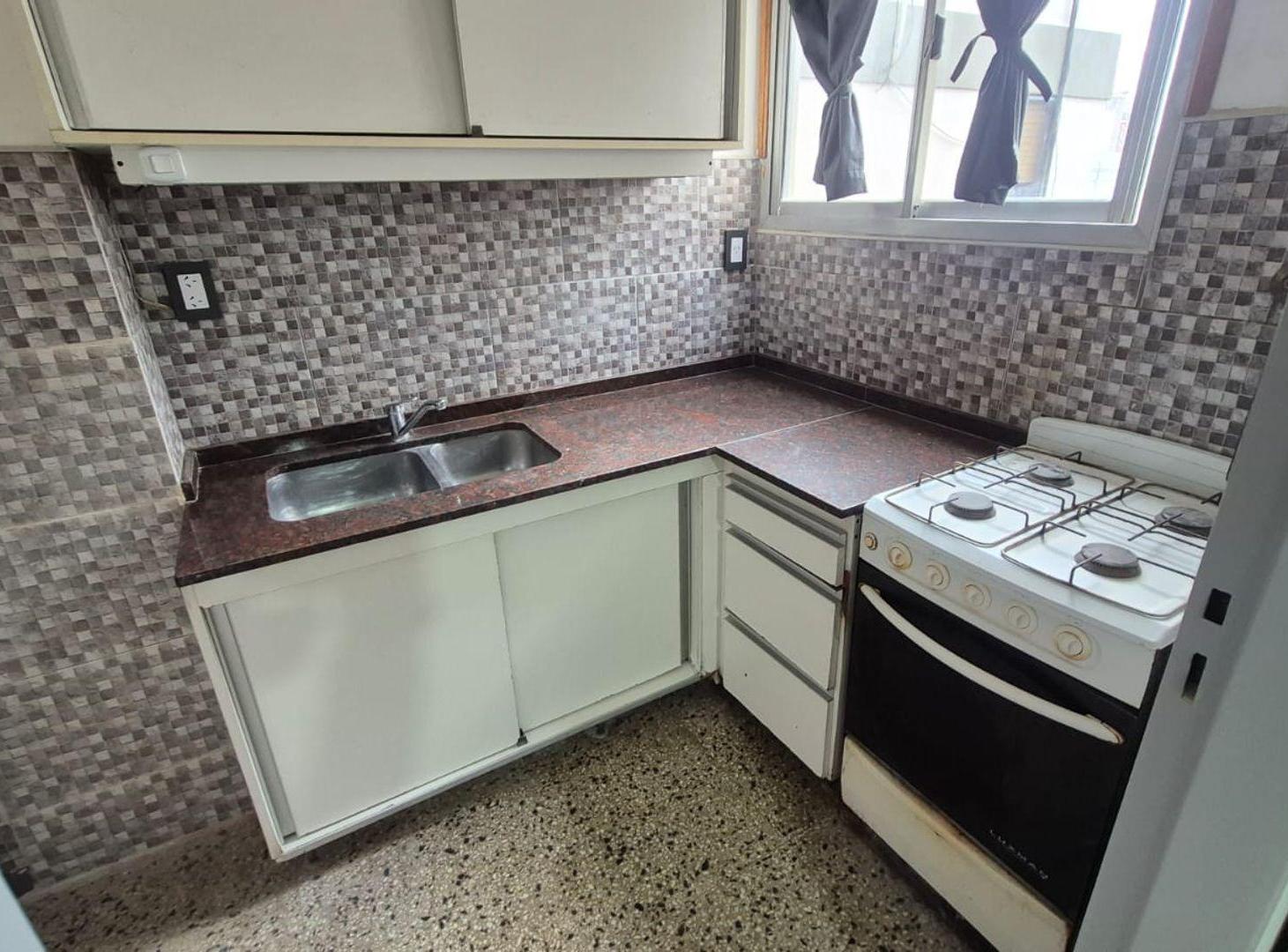 Foto de DEPARTAMENTO 2 AMB EN ALQUILER IMPECABLE LANUS O, imagen 1
