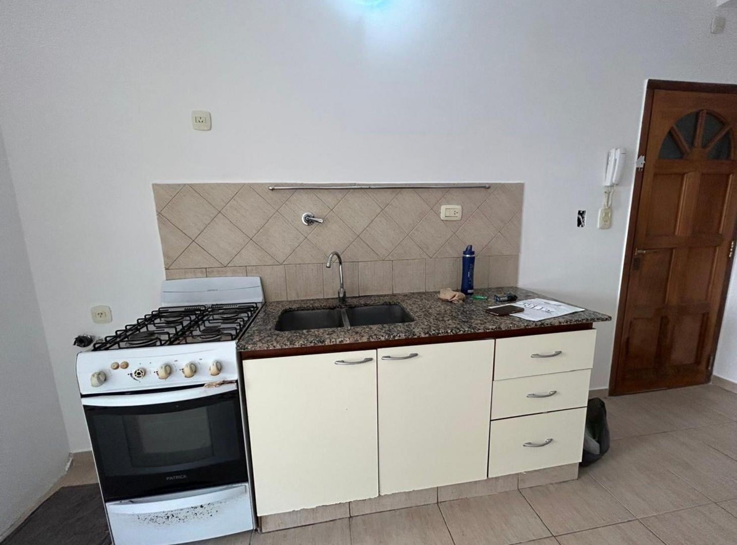 Foto de VENTA DUPLEX 3 AMBIENTES BANFIELD APTO CREDITO, imagen 5