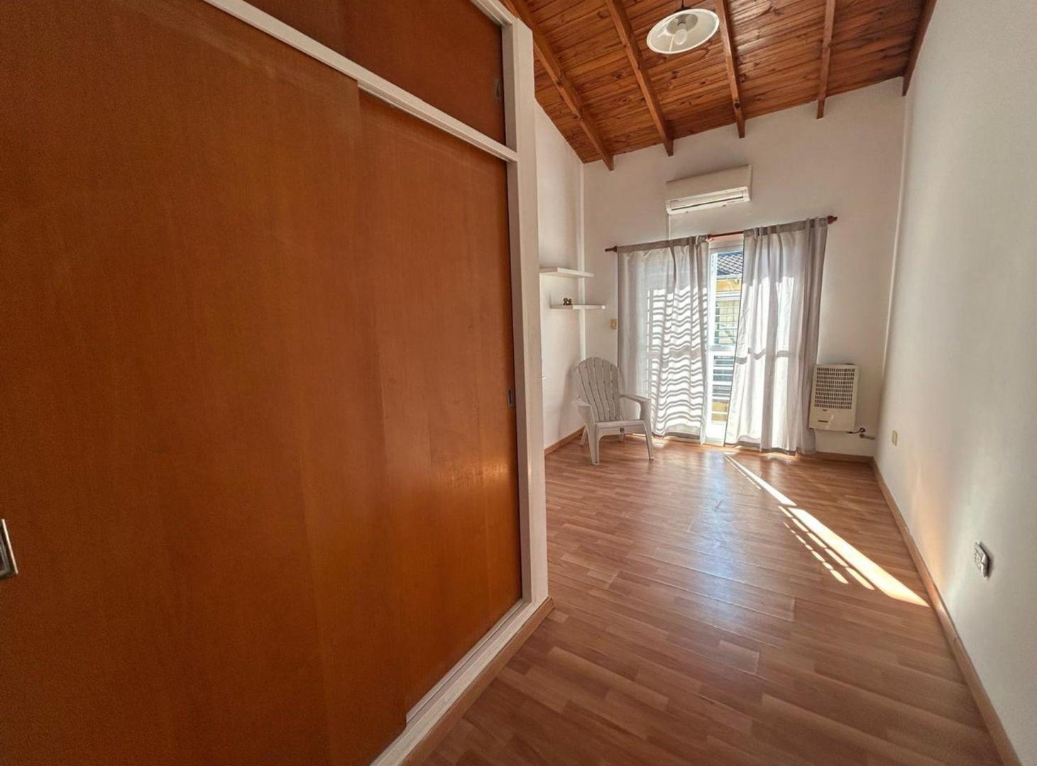 Foto de VENTA DUPLEX 3 AMBIENTES BANFIELD APTO CREDITO, imagen 3