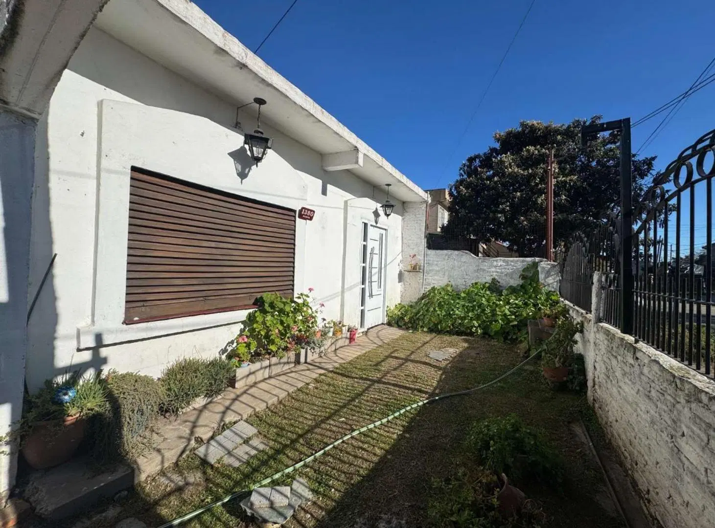 Casa y Dpto - 3 Amb c/ Pileta Burzaco 5