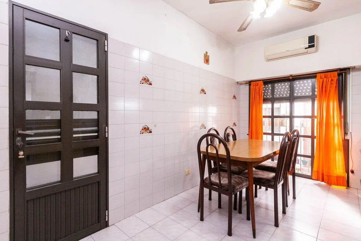 Casa de 3 amb en venta c/quincho, cochera y patio 5