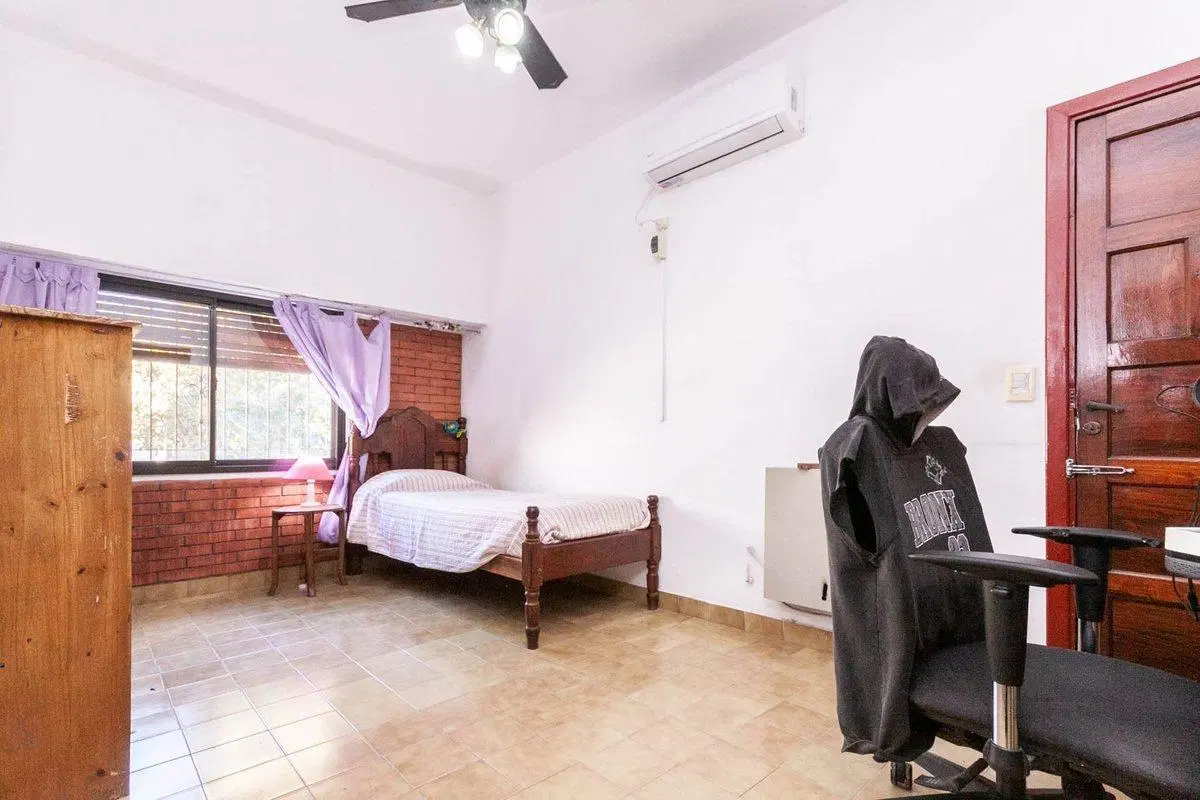 Casa de 3 amb en venta c/quincho, cochera y patio 2