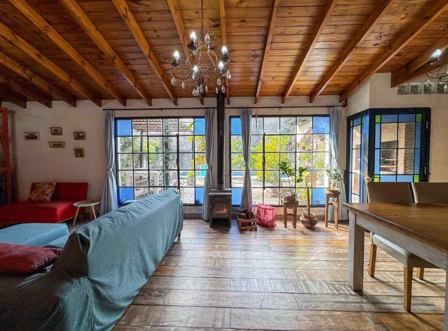 Foto de Casa 4 Dormitorios c Pileta Adrogué, Apta Crédito, imagen 2