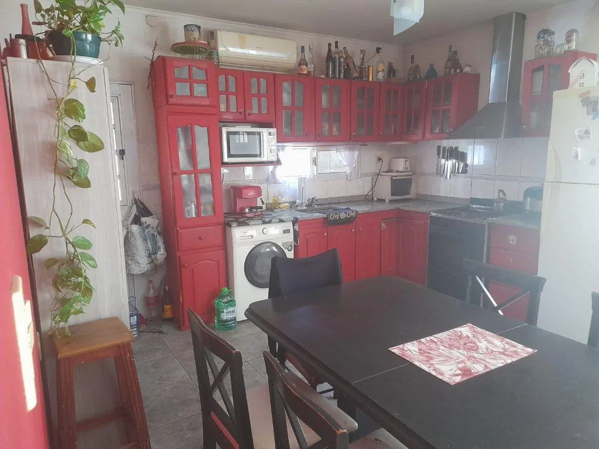 VENTA CASA 3AMB + UNIDAD A RECICLAR  EN LOTE 300M2 2