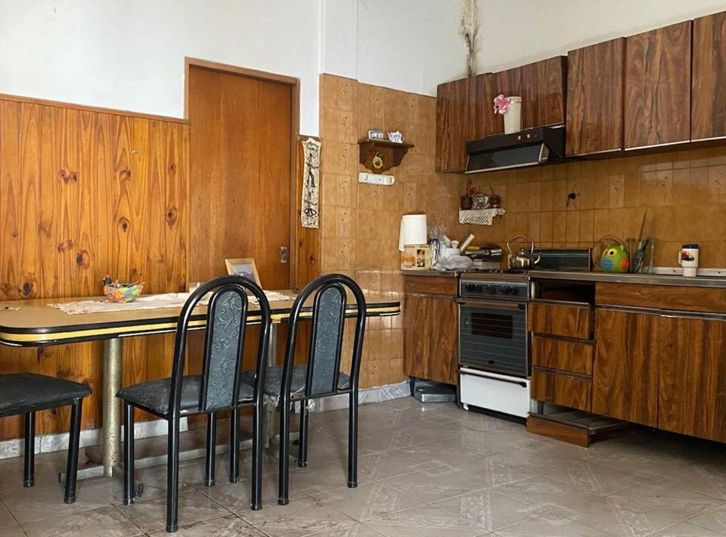 Foto de VENTA EN BLOQUE 3 locales + Vivienda - M. Chingolo, imagen 5