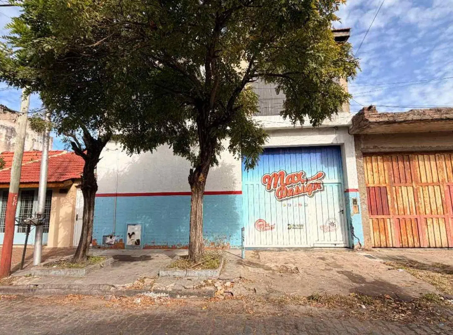 Galpón industrial con taller y oficinas. 4