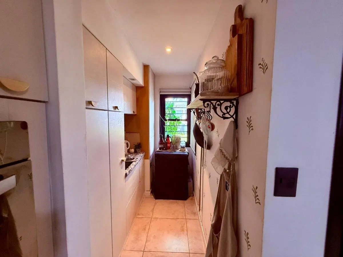 Venta casa 3 ambs. Piscina. Fondo libre. Cochera 1