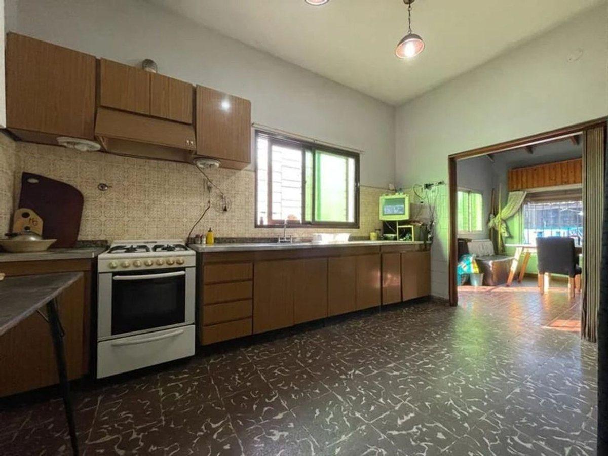 Foto de CASA VENTA 4AMB.GRAN FONDO.QUINCHO.TEMPERLEY!!, imagen 3