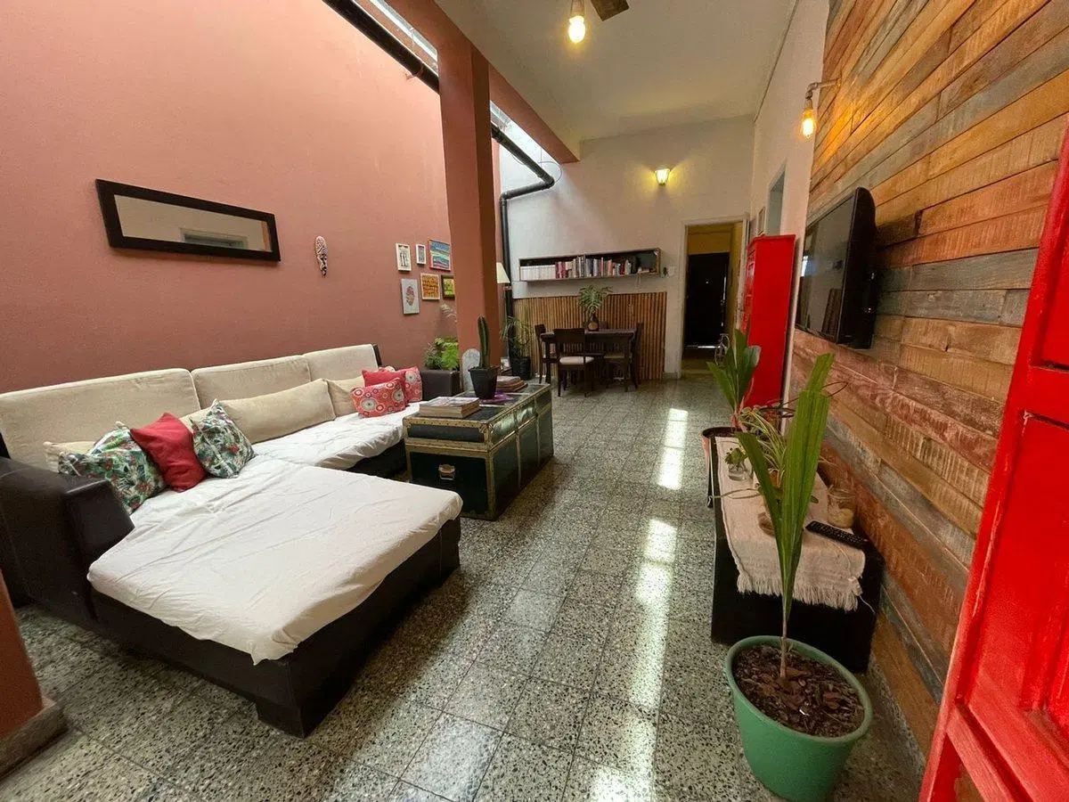 CASA  3AMB EN LANUS C/ PATIO Y LOCAL APTO CREDITO 4