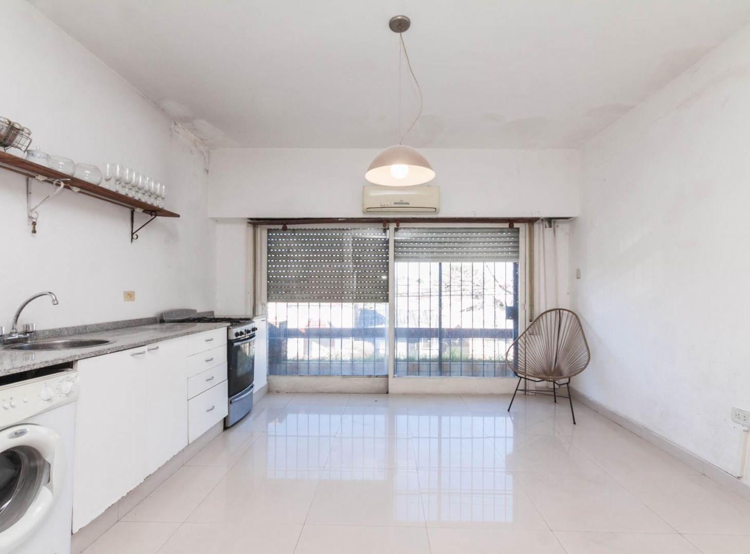 Foto de VENTA DEPARTAMENTO PH 4 AMB EN PLANTA ALTA LANUS, imagen 1
