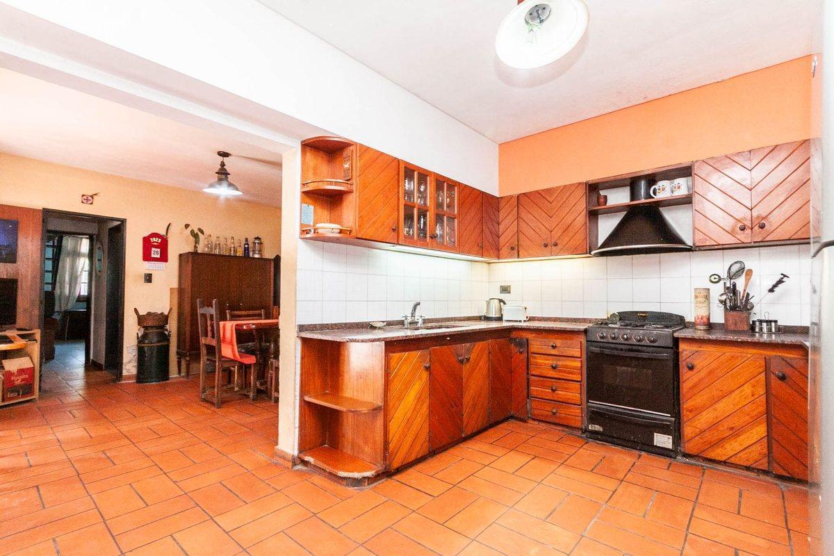 Foto de CASA DE 5 AMB CON GRAN JARDÍN "LOTE 8,66 X 41 MTS", imagen 1