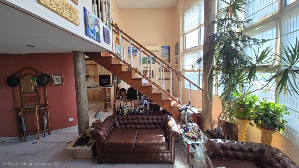 Foto de VENTA DEPARTAMENTO TRIPLEX C/ QUINCHO Y COCHERA, imagen 5