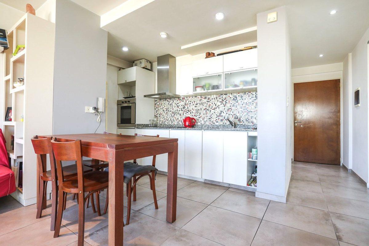 Foto de VENTA 2 AMB CON BALCON PISO 7 BOEDO APTO CREDITO, imagen 5