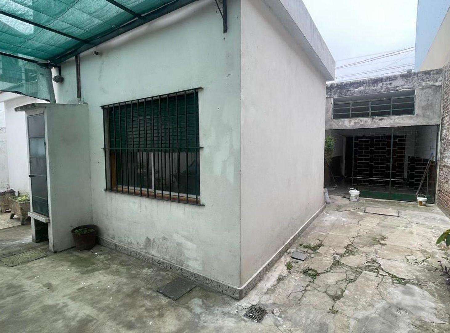 Foto de Casa de 4 Ambientes con cochera y patio- Alquiler, imagen 5