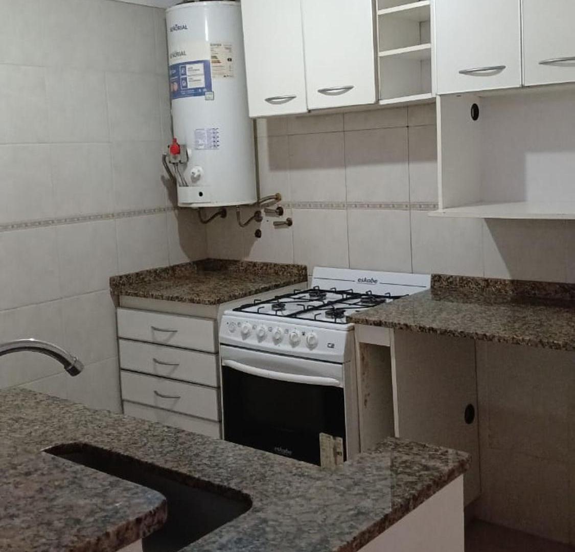 Foto de Dpto 2 amb al frente- Balcón- Alquiler- Lanús O., imagen 5
