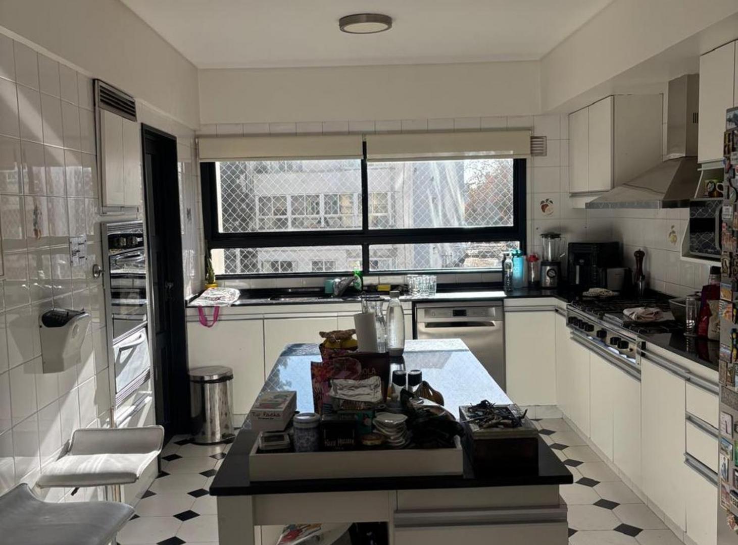 Foto de Único piso t/dúplex 4 dorm 2 coch - 234m2 Belgrano, imagen 1