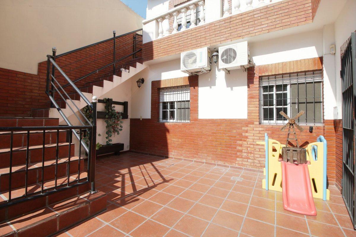 Foto de ACEPTA VH: CASA 3 AMB + PATIO+QUINCHO+PLAYROOM+TER, imagen 3
