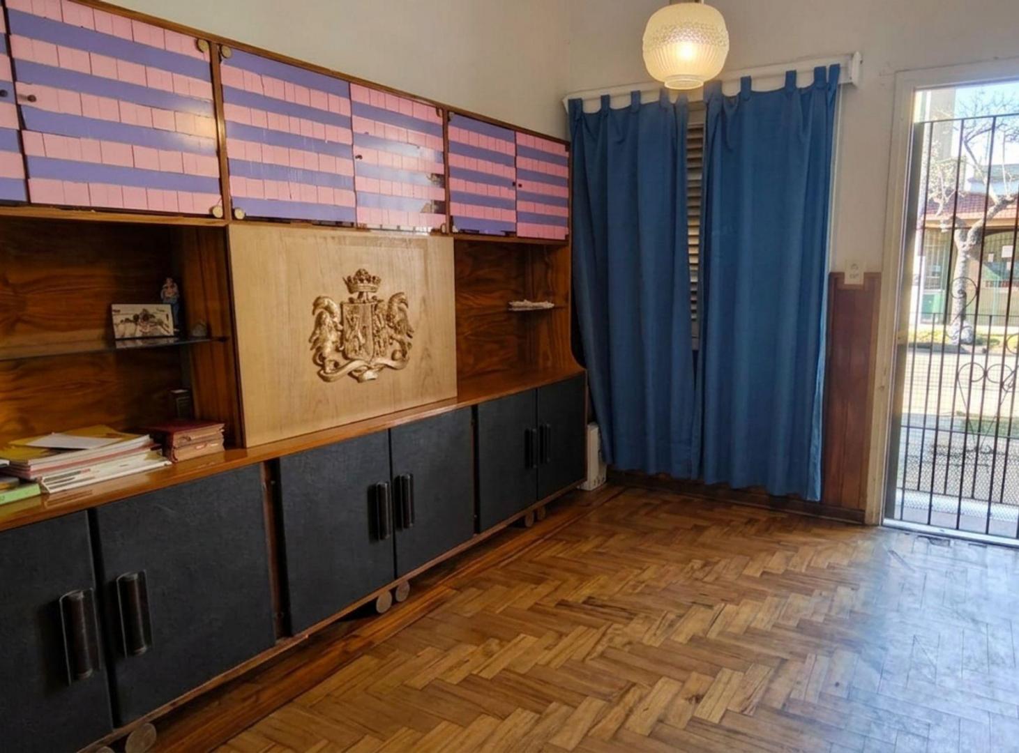 Foto de VENTA PH al frente Lanús Oeste, imagen 1