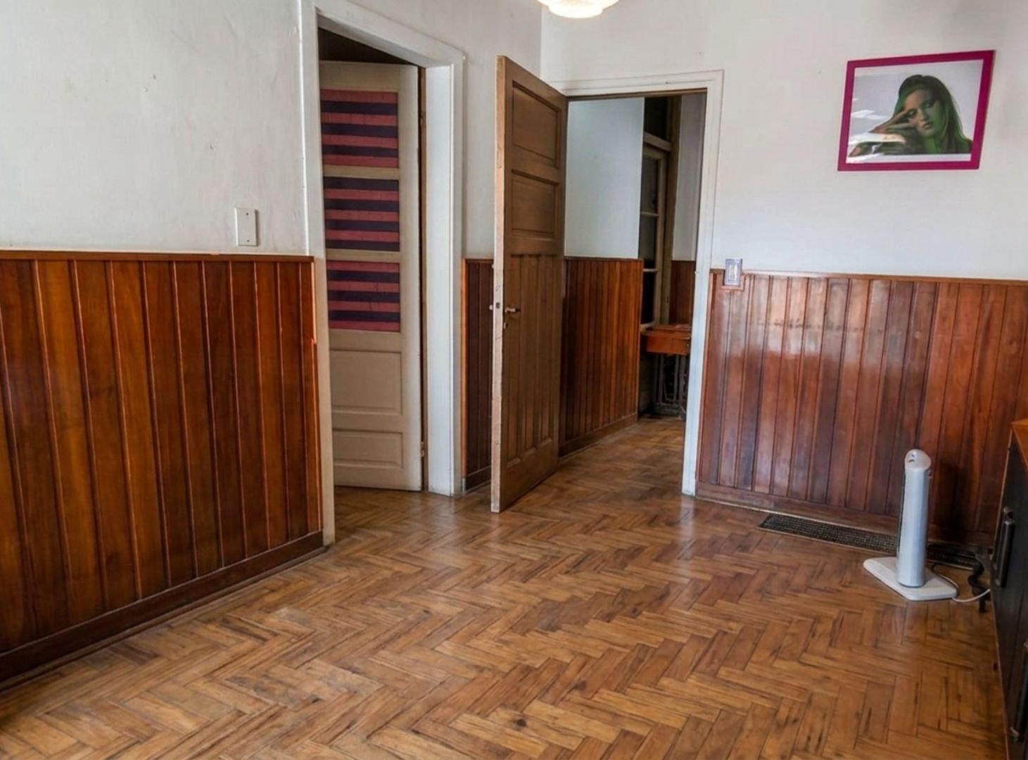 Foto de VENTA PH al frente Lanús Oeste, imagen 2